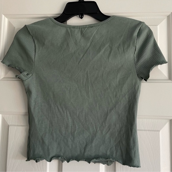 EUC Lot of 4 Crop Tops Size S SO Wild Fable Macy’s Tie Dye RESELLER BOX - Picture 3 of 13